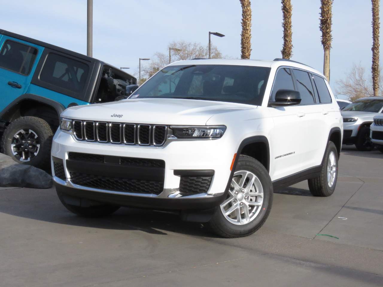 2025 Jeep Grand Cherokee L Laredo