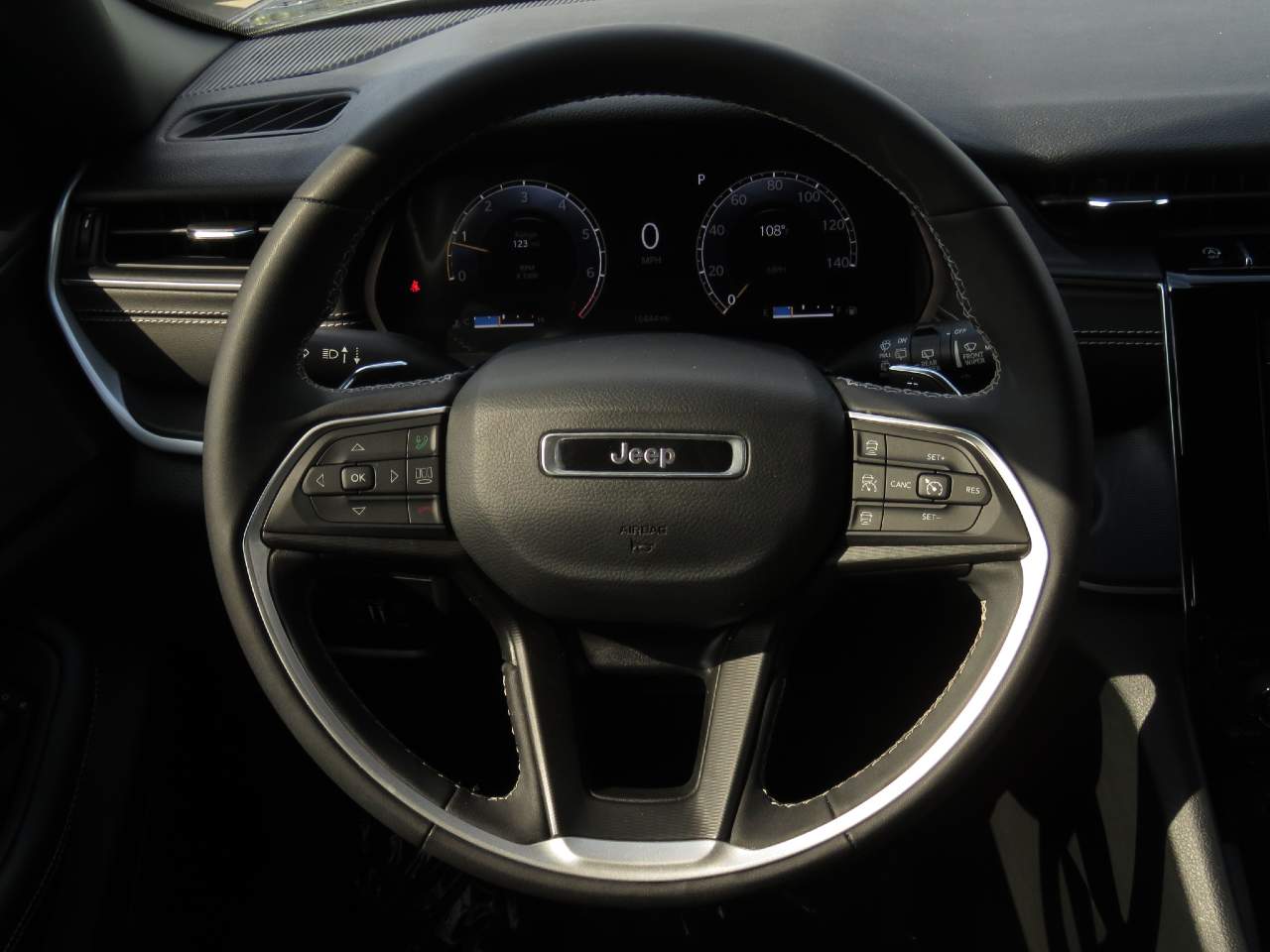 2023 Jeep Grand Cherokee L Altitude