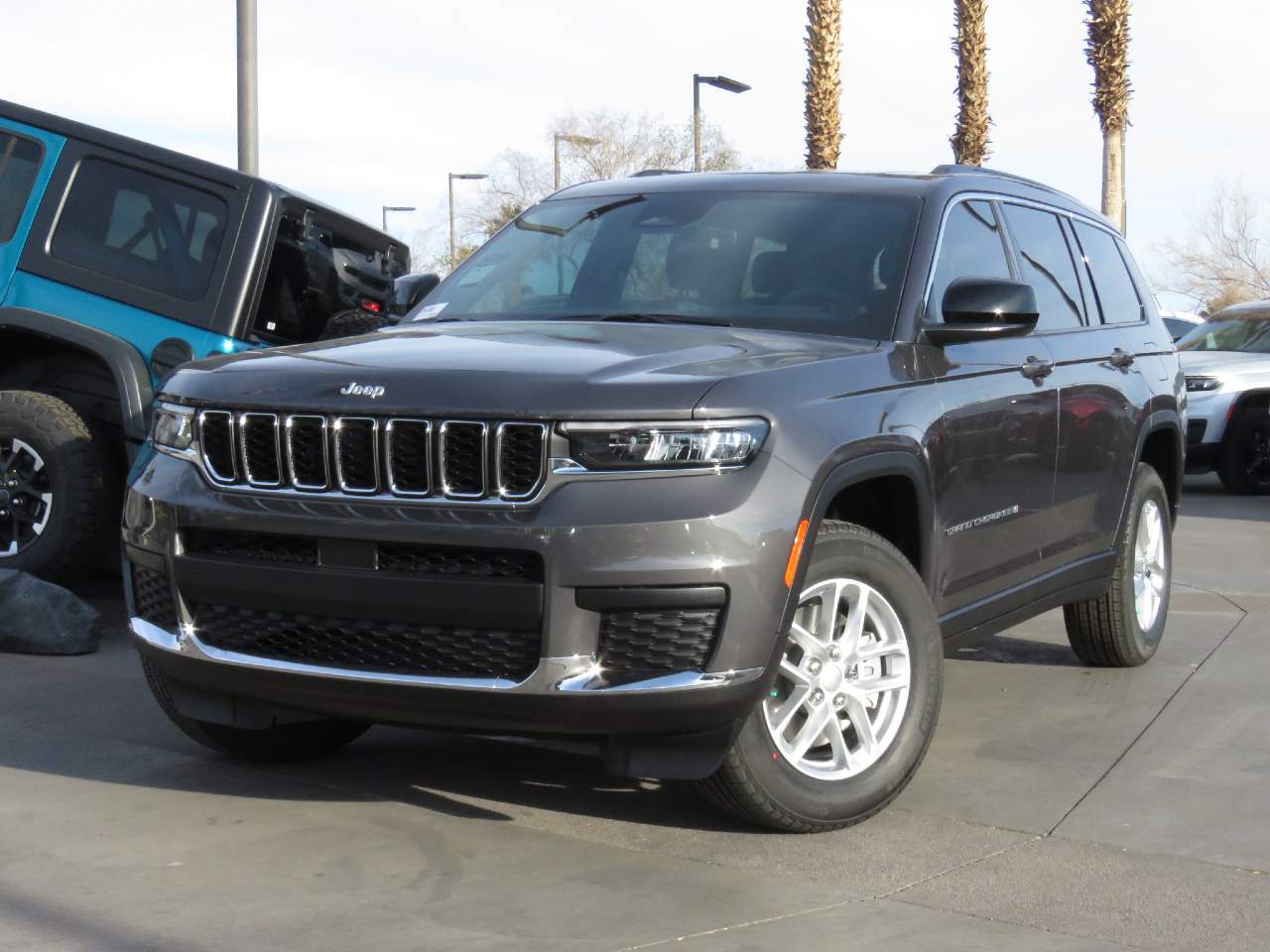 2025 Jeep Grand Cherokee L Laredo