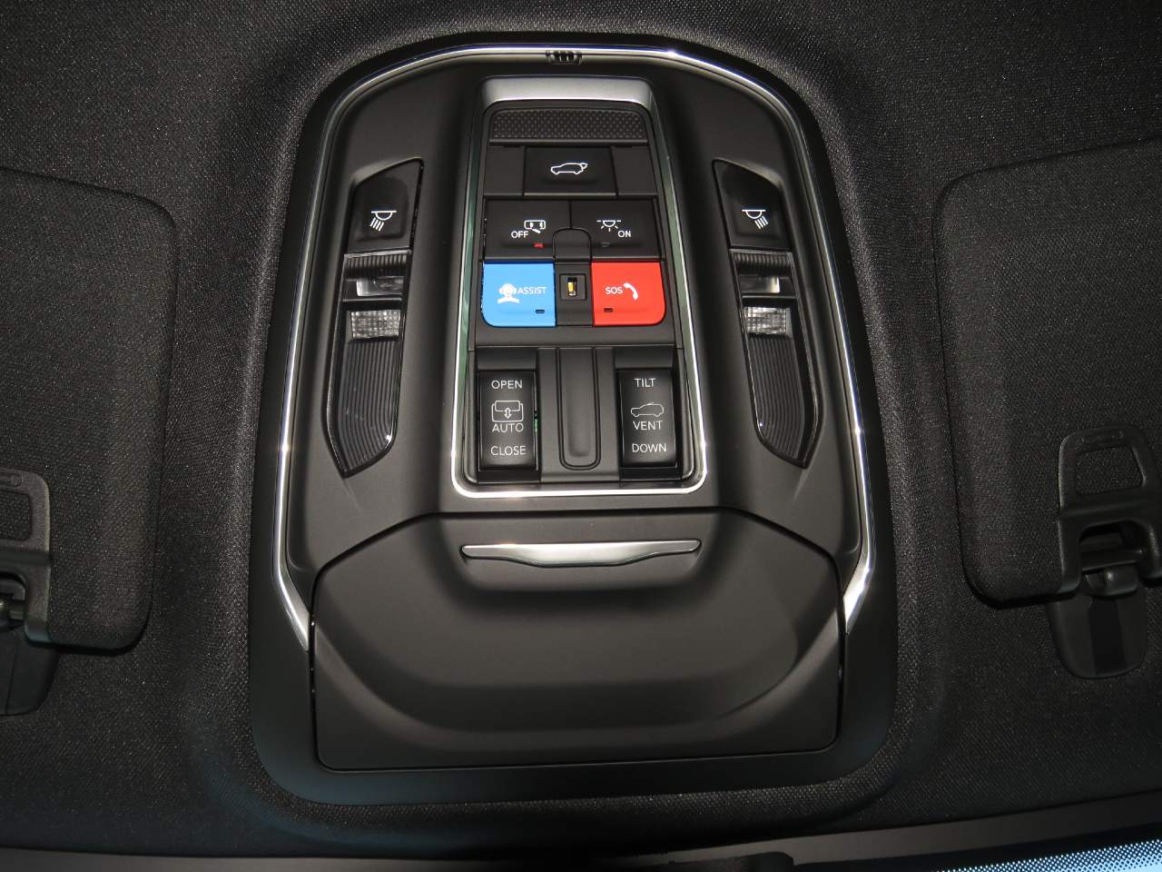 2026 Jeep Grand Cherokee L Laredo Altitude