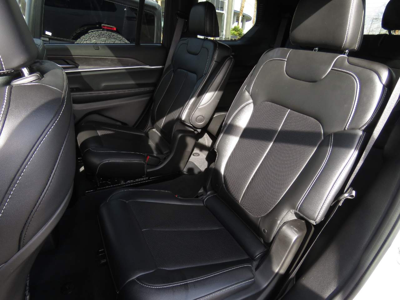 2024 Jeep Grand Cherokee L Limited - Photo 11