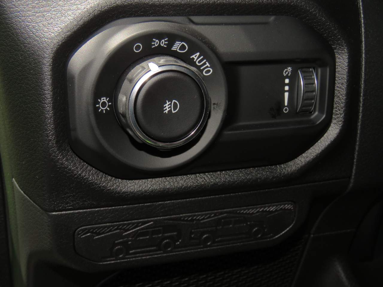 2025 Jeep Wrangler Willys 4dr