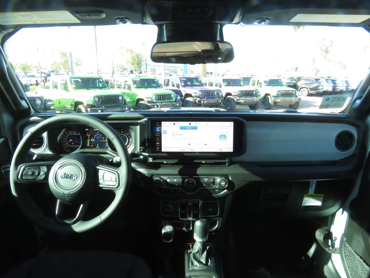 2026 Jeep Wrangler Willys 4dr