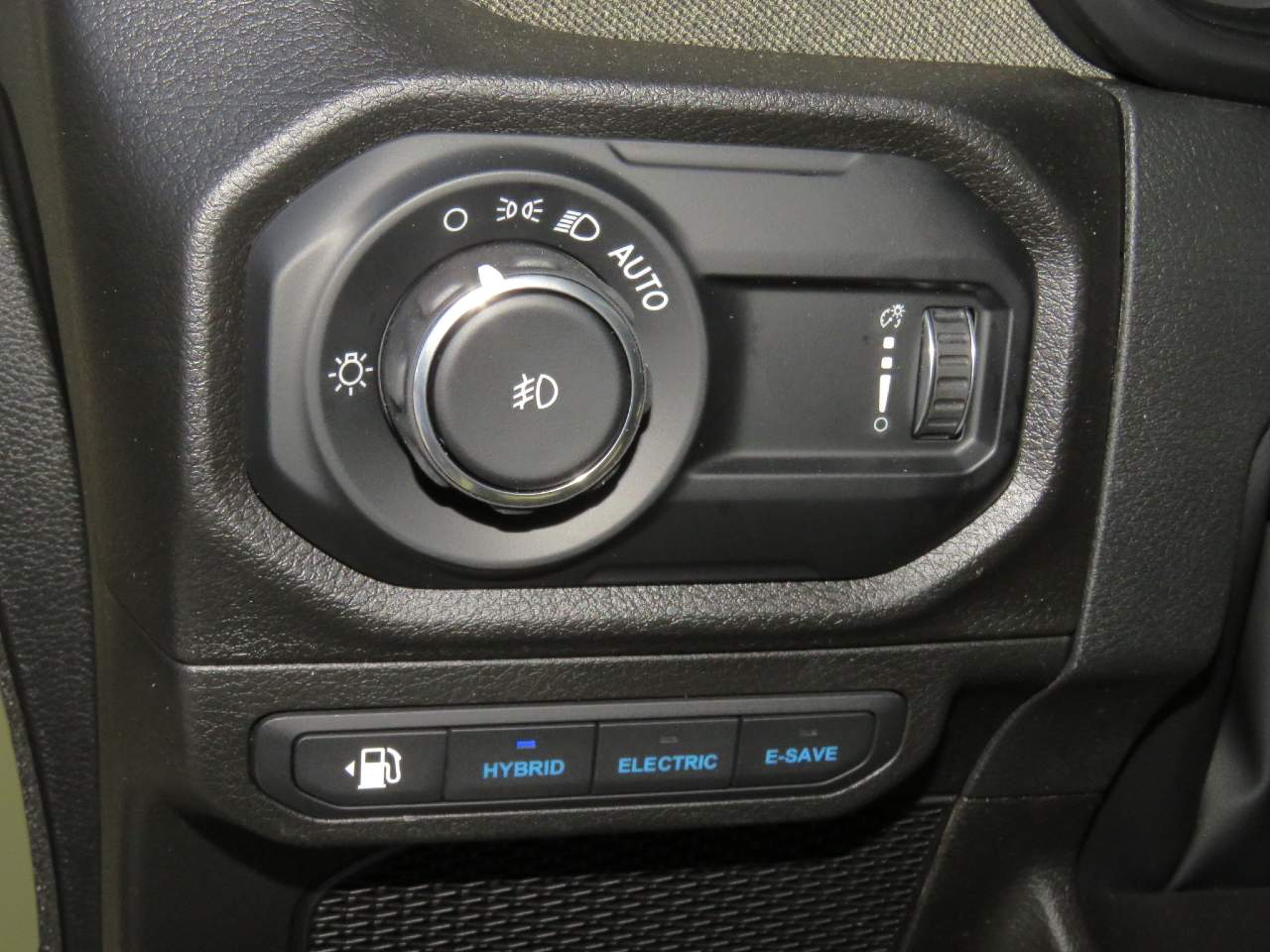 2025 Jeep Wrangler Willys 4xe 4dr