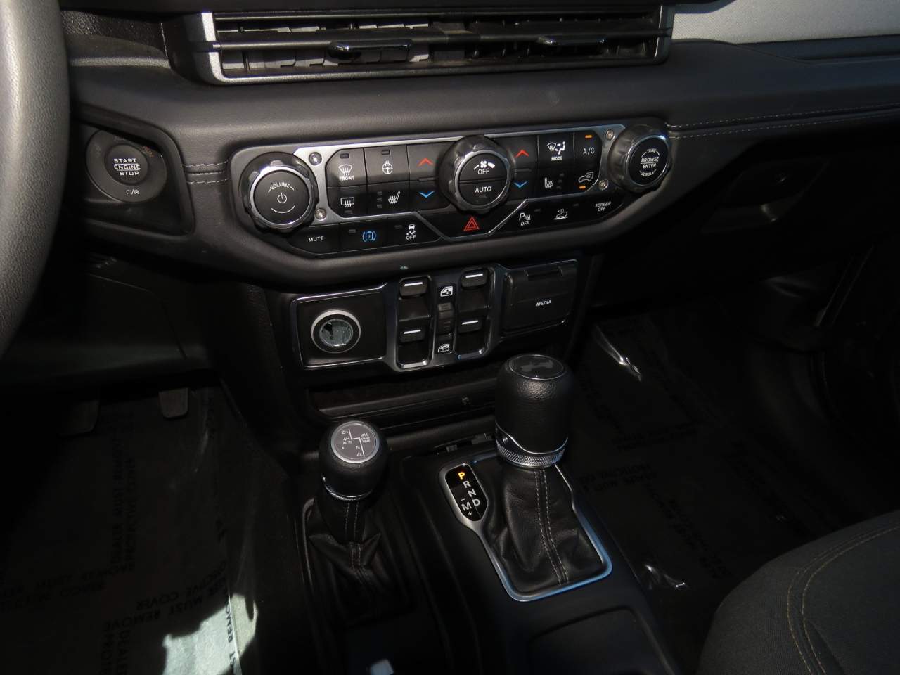 2025 Jeep Wrangler 4xe Sahara 4XE - Photo 11