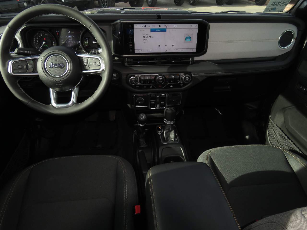 2025 Jeep Wrangler Sahara 4xe