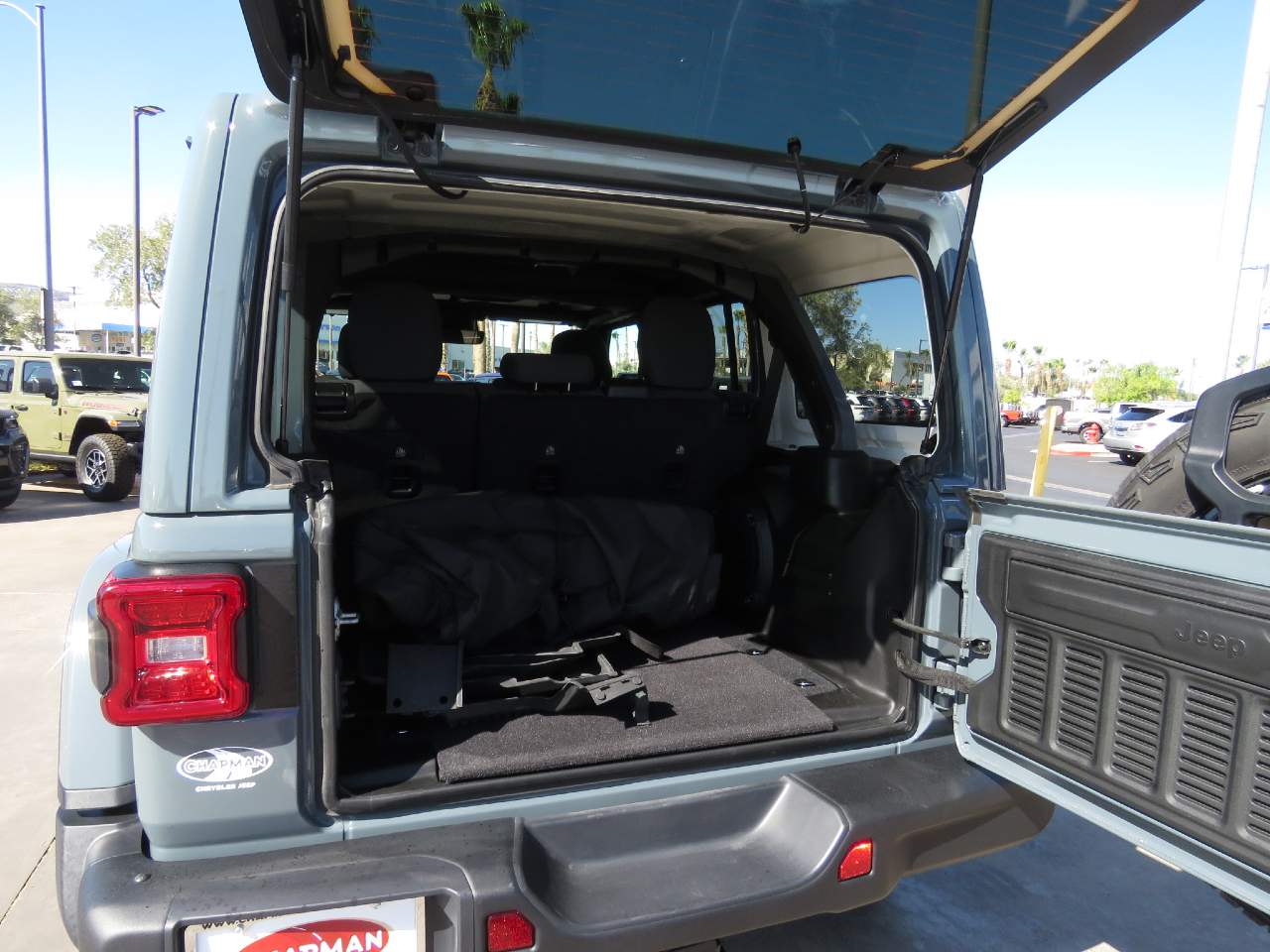 2025 Jeep Wrangler Sahara 4xe