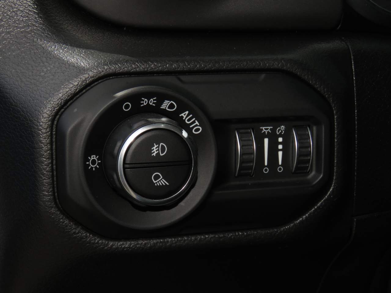 2021 Jeep Gladiator Sport Crew Cab