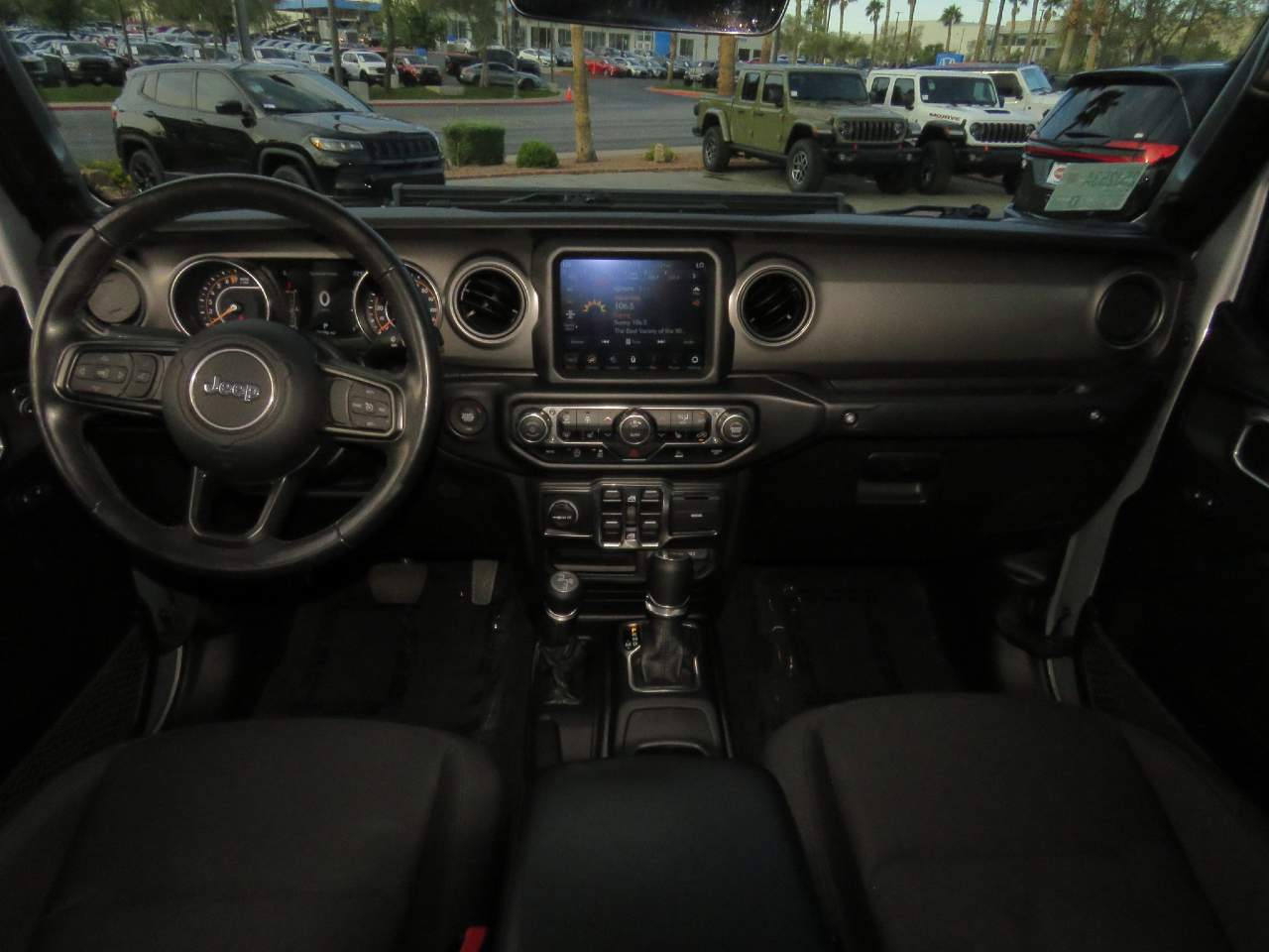 2022 Jeep Gladiator Willys Crew Cab