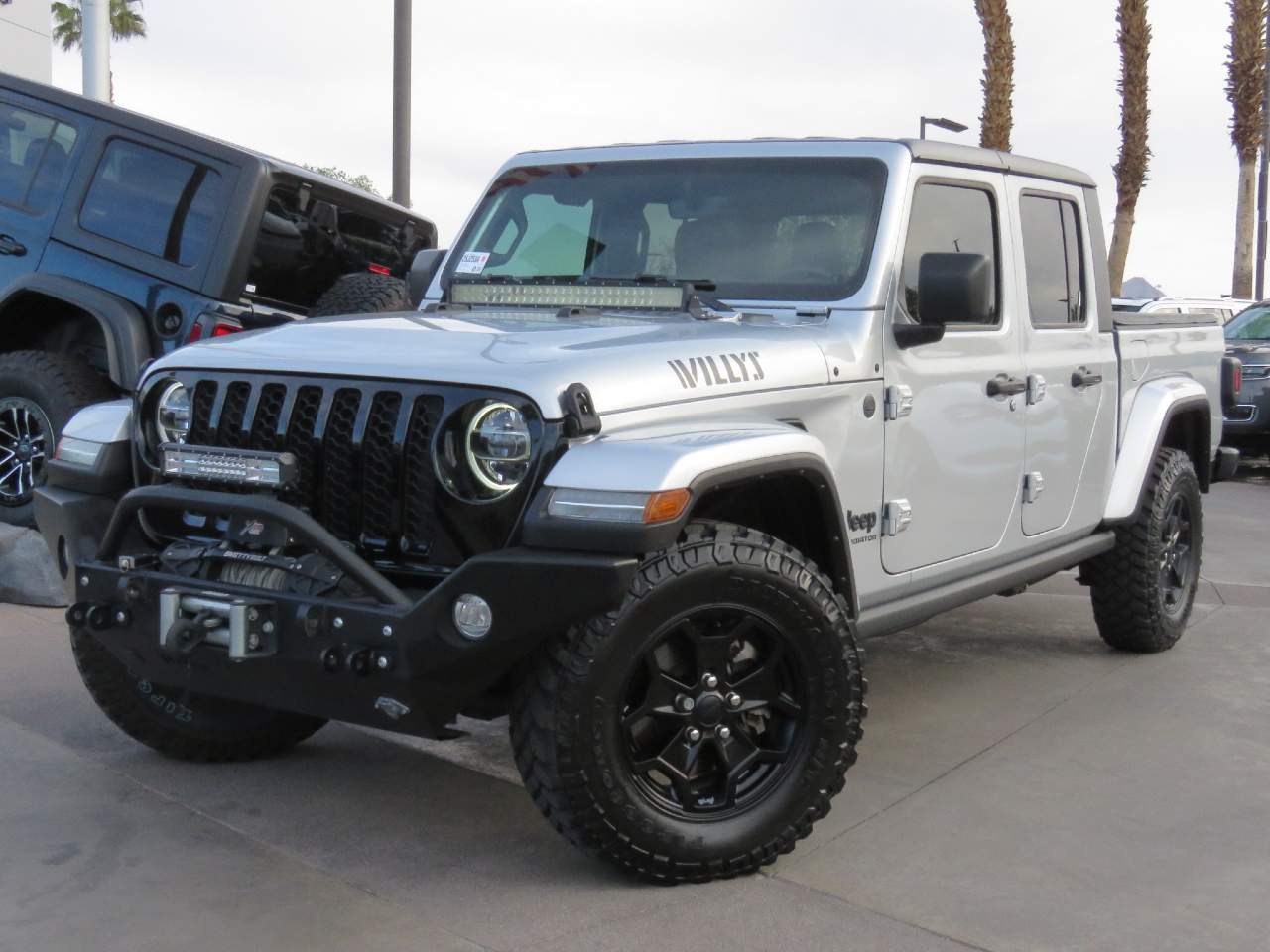 2022 Jeep Gladiator Willys Crew Cab