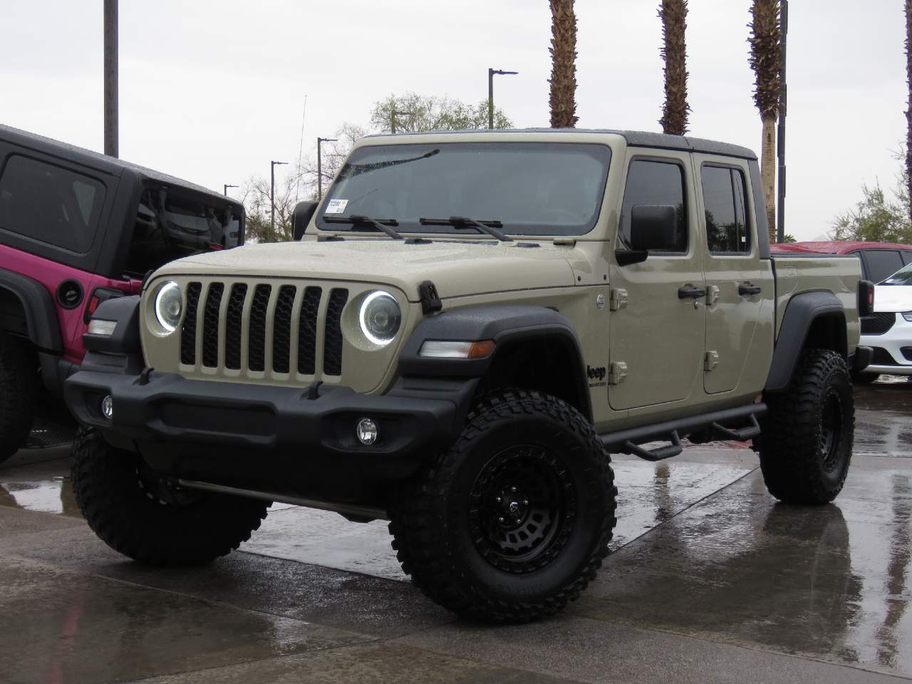 2020 Jeep Gladiator Sport Crew Cab