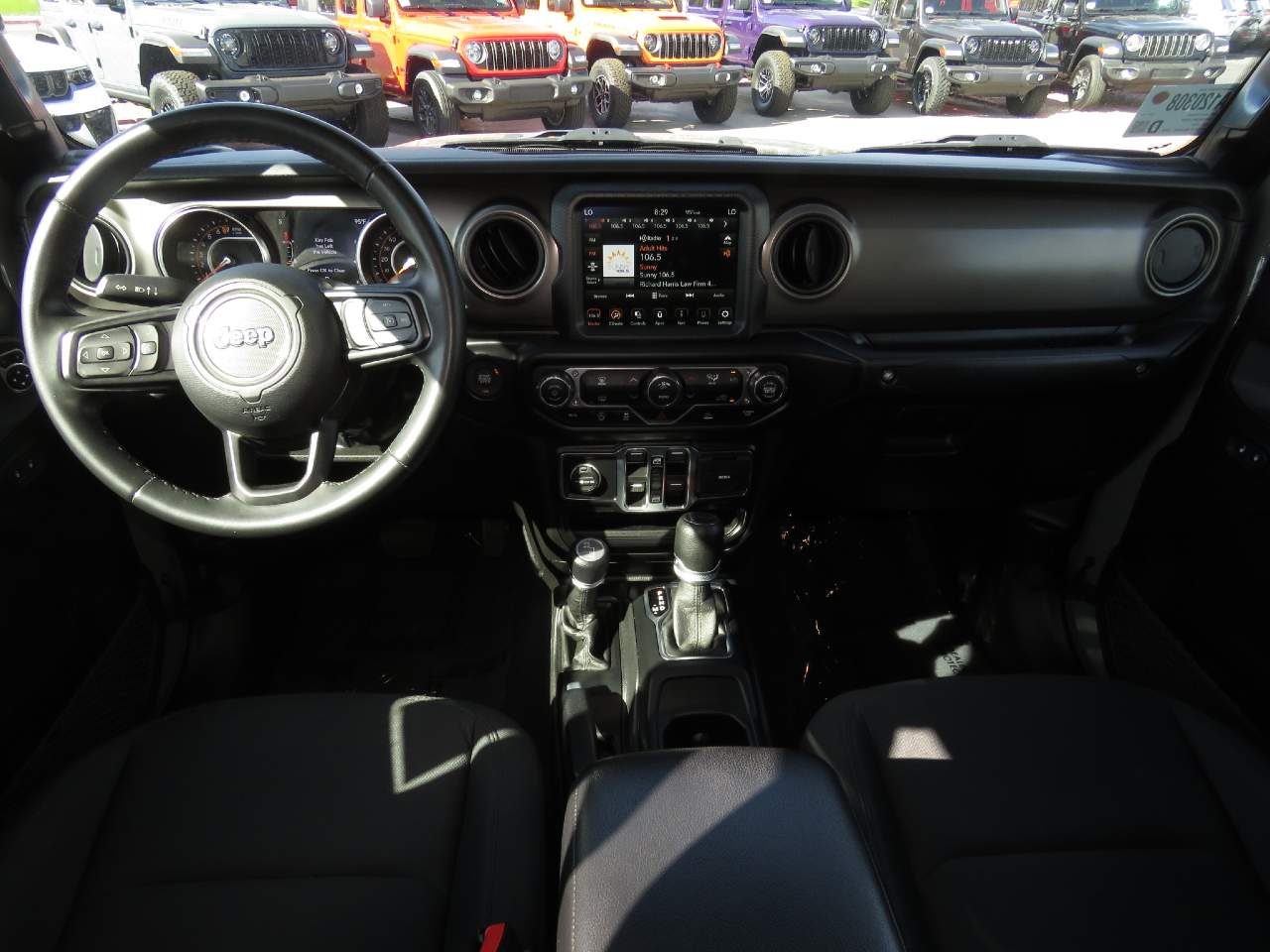 2022 Jeep Gladiator Willys Crew Cab