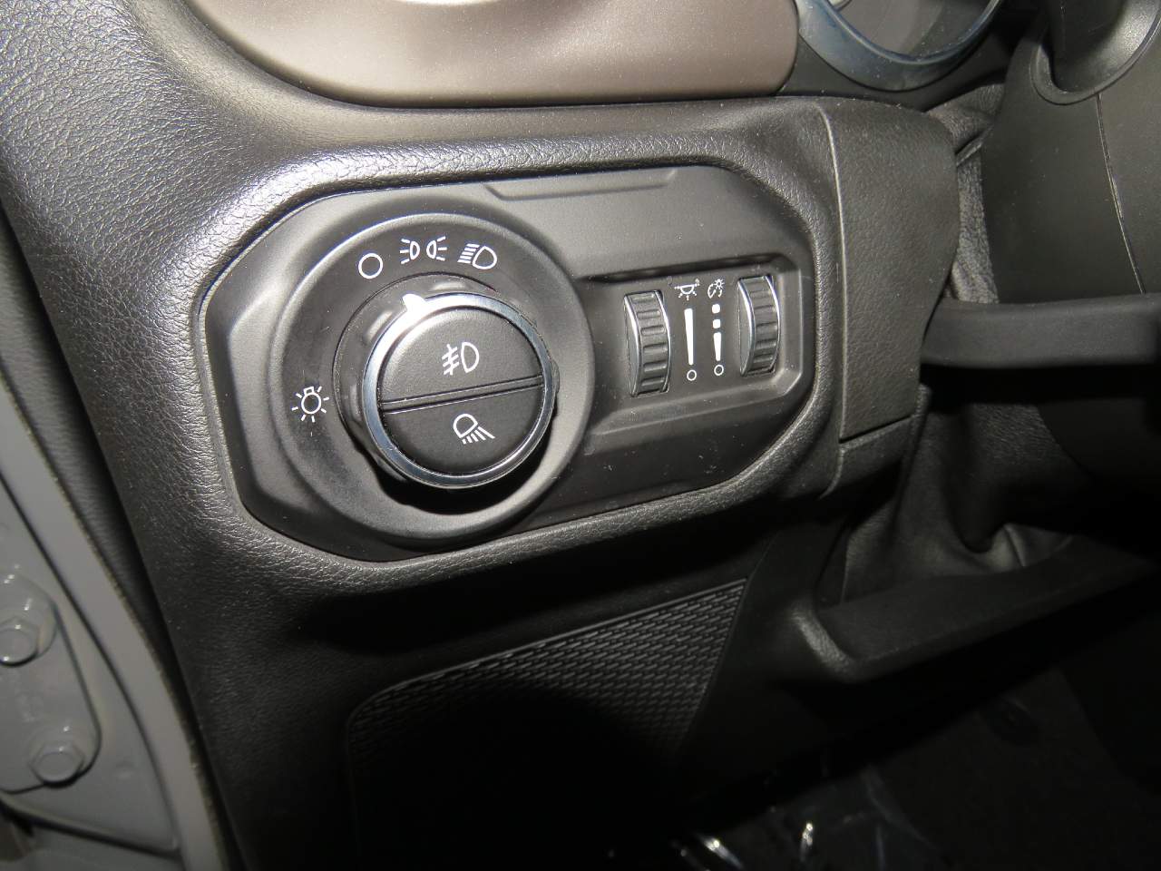 2021 Jeep Gladiator Sport Crew Cab