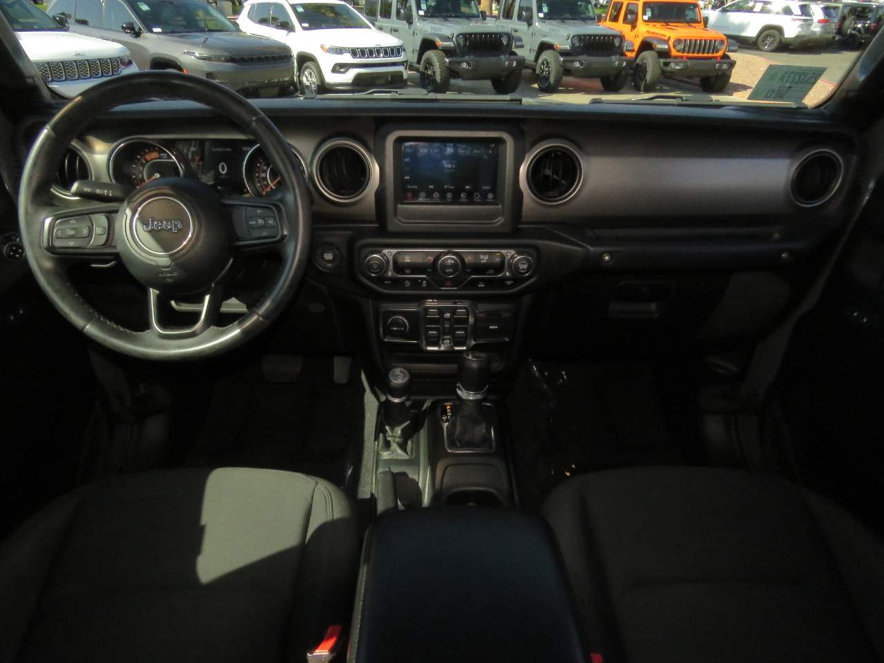 2021 Jeep Gladiator Willys Crew Cab