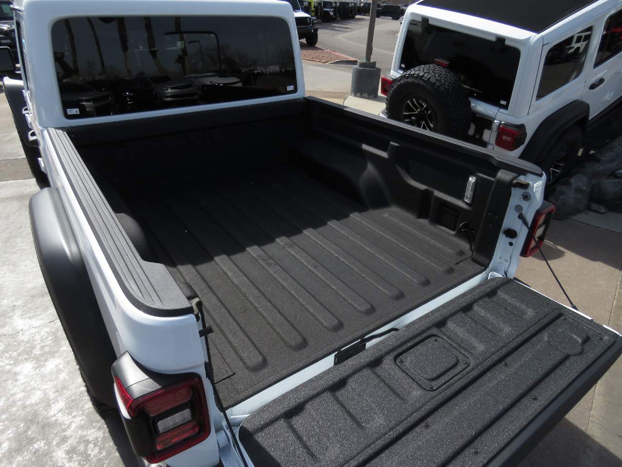 2025 Jeep Gladiator Rubicon - Photo 16