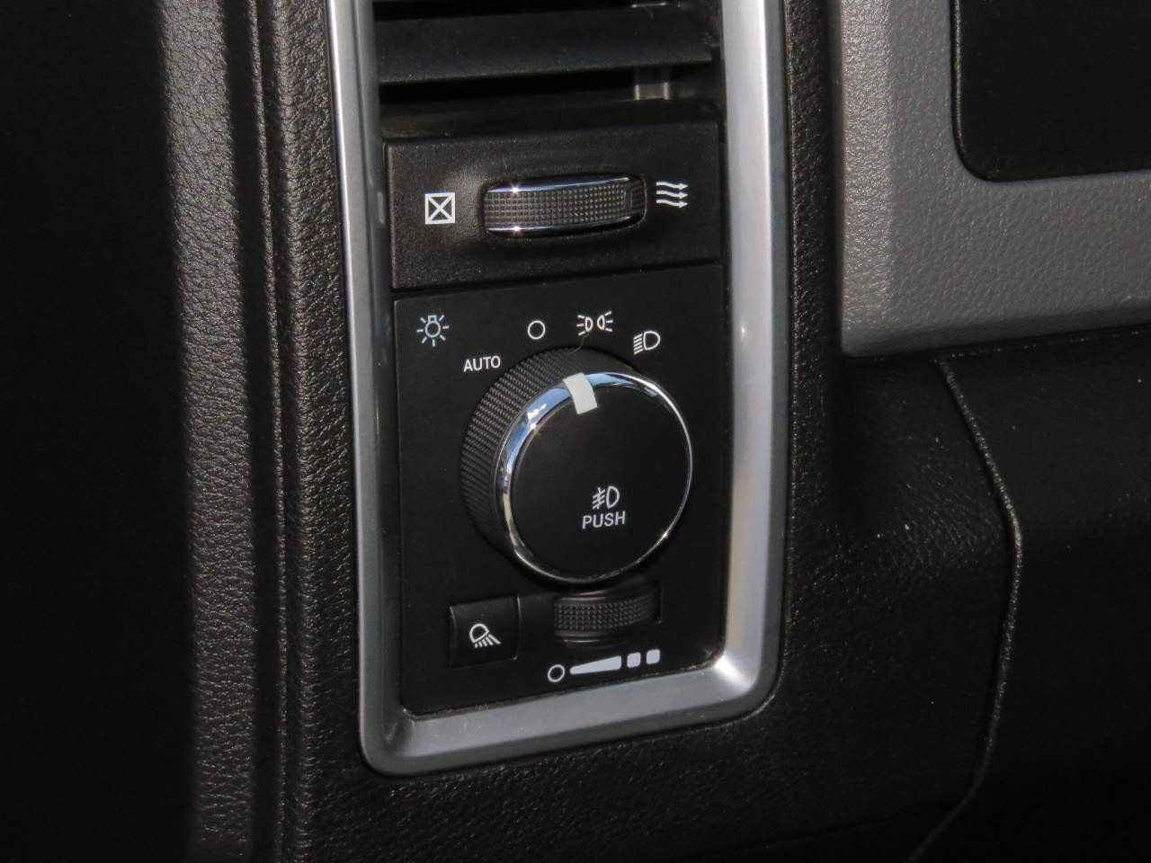 2020 Ram 1500 Classic SLT Extended Cab