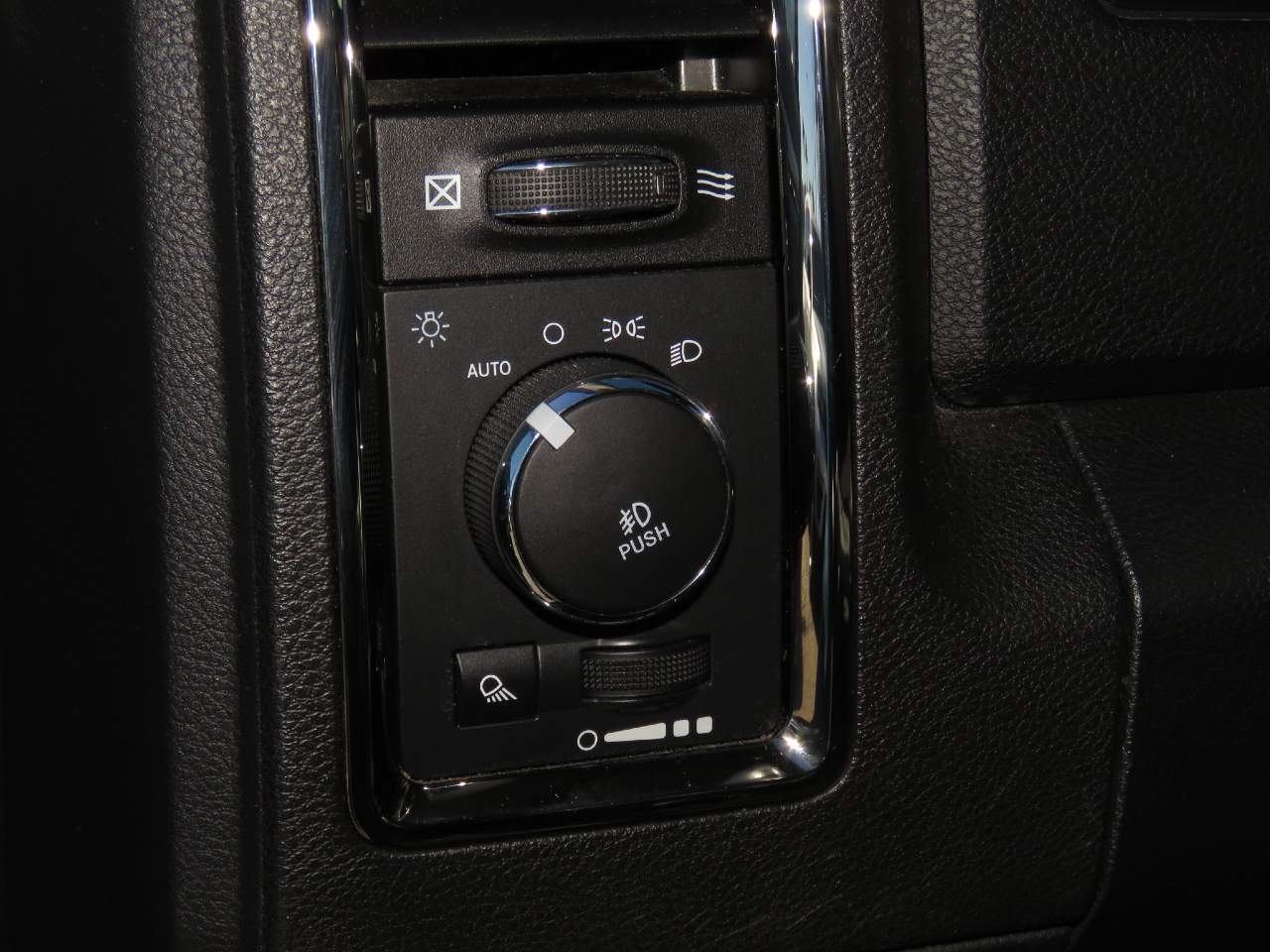 2017 Ram 1500 Sport Crew Cab