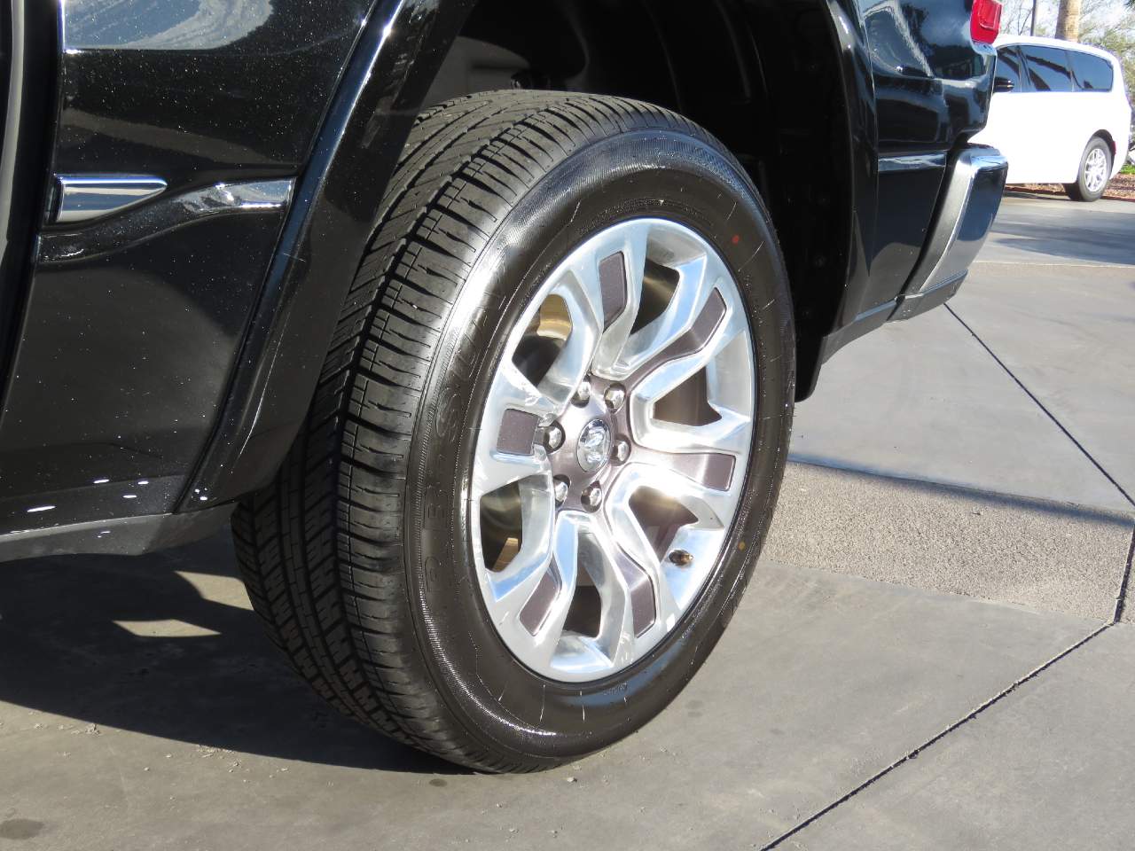 2023 RAM Ram 1500 Pickup Limited - Photo 9