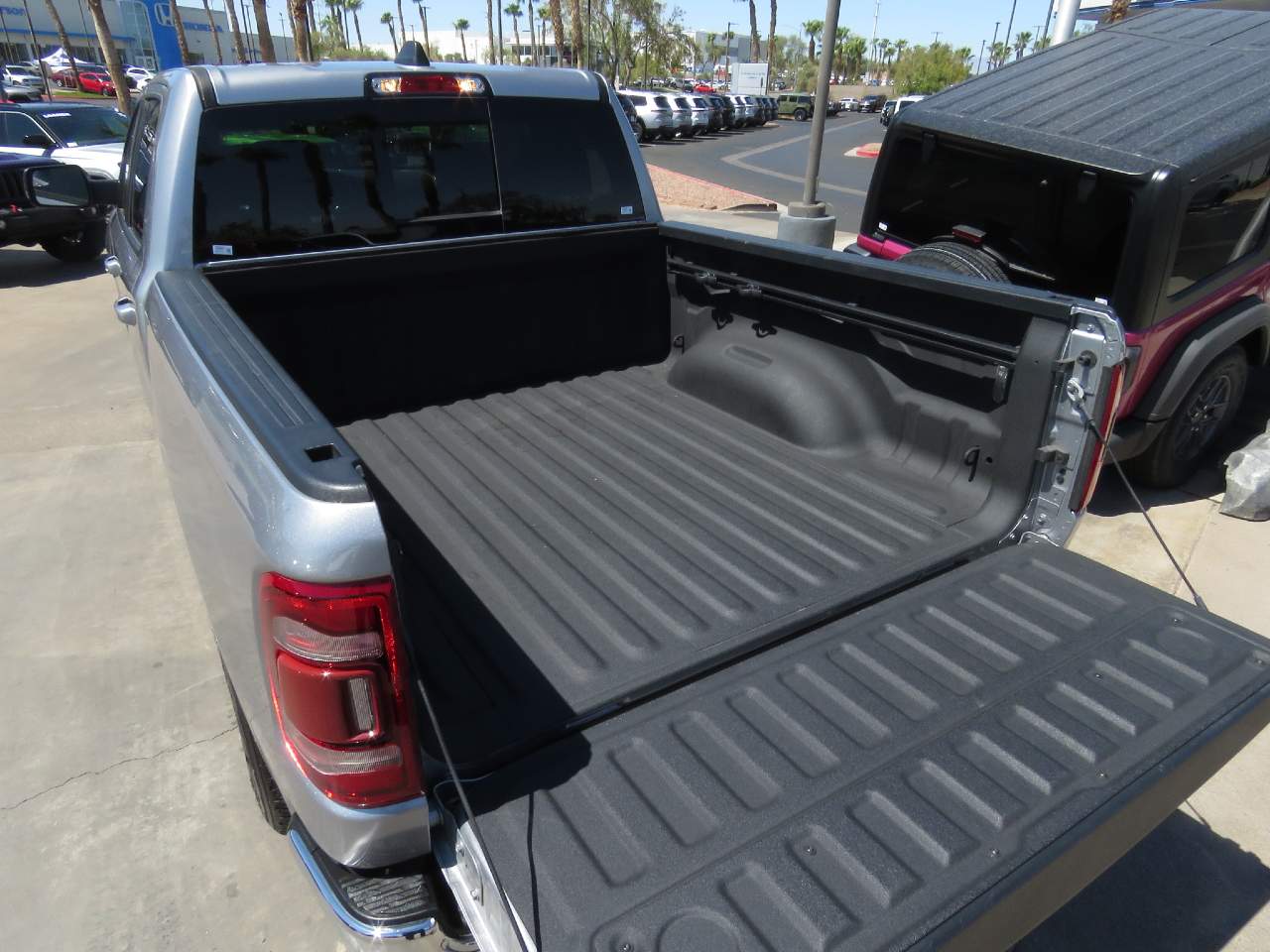 2024 RAM Ram 1500 Pickup Laramie - Photo 18