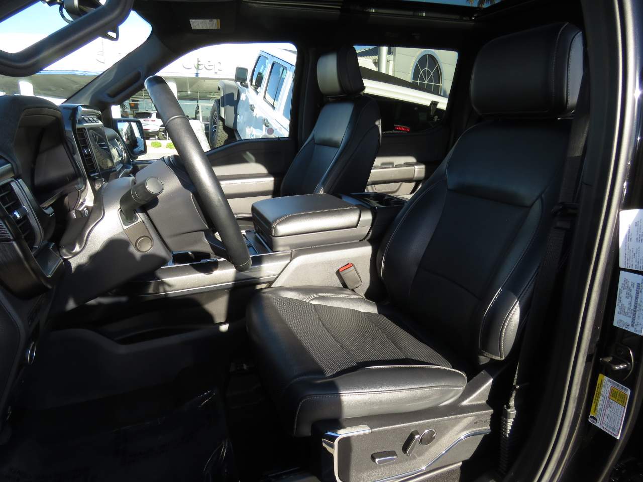 2023 Ford F-150 Lariat - Photo 10