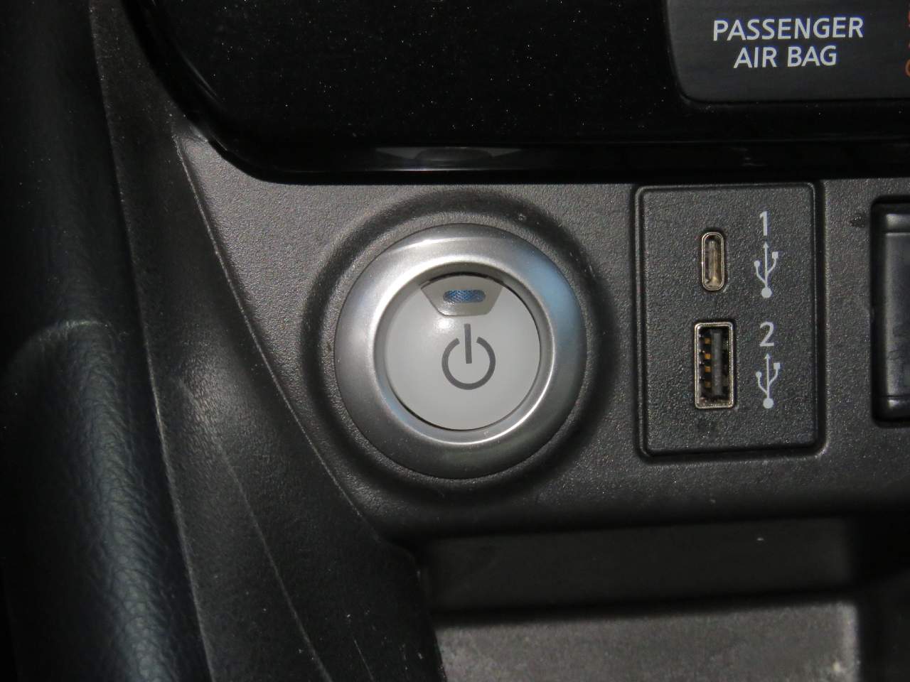2021 Nissan LEAF SV