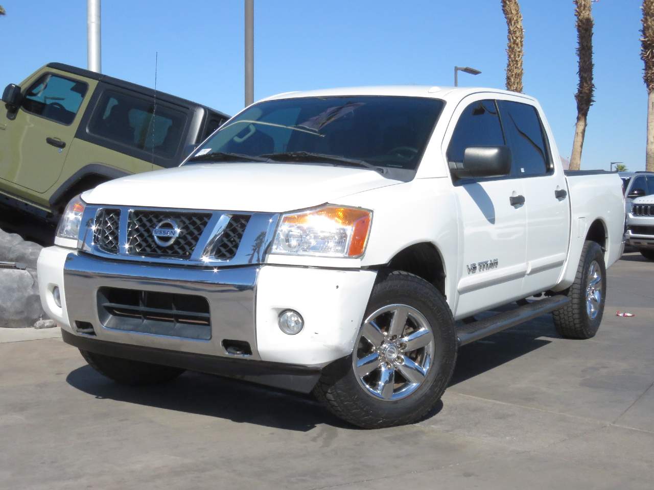 2014 Nissan Titan SV Crew Cab