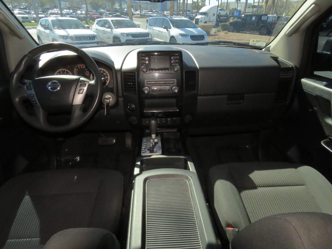 2014 Nissan Titan SV Crew Cab