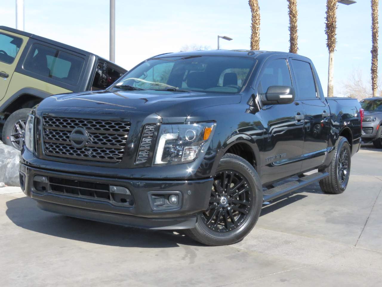 2018 Nissan Titan SV Crew Cab