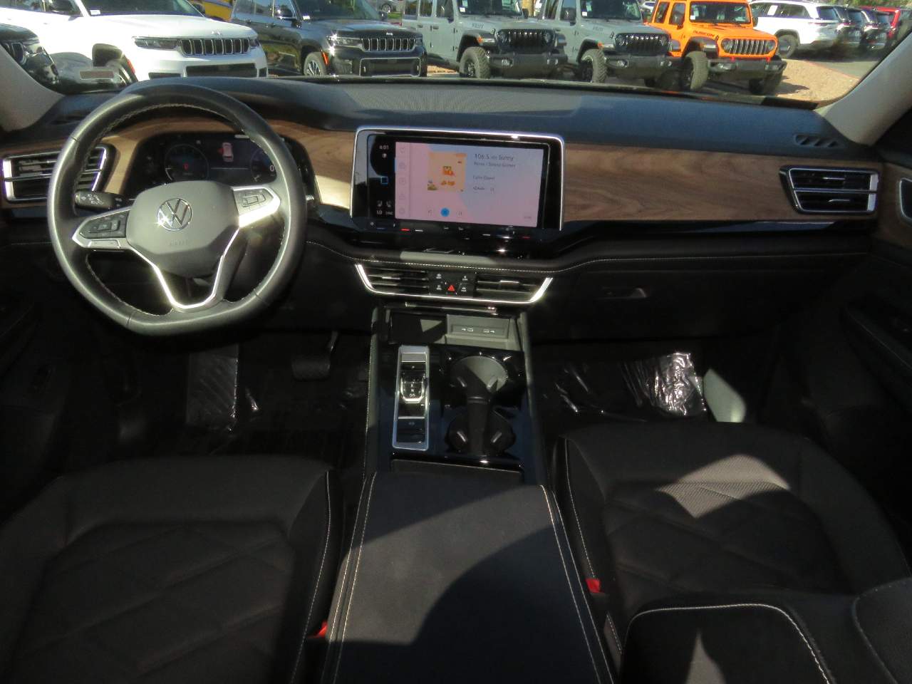 2024 Volkswagen Atlas SE