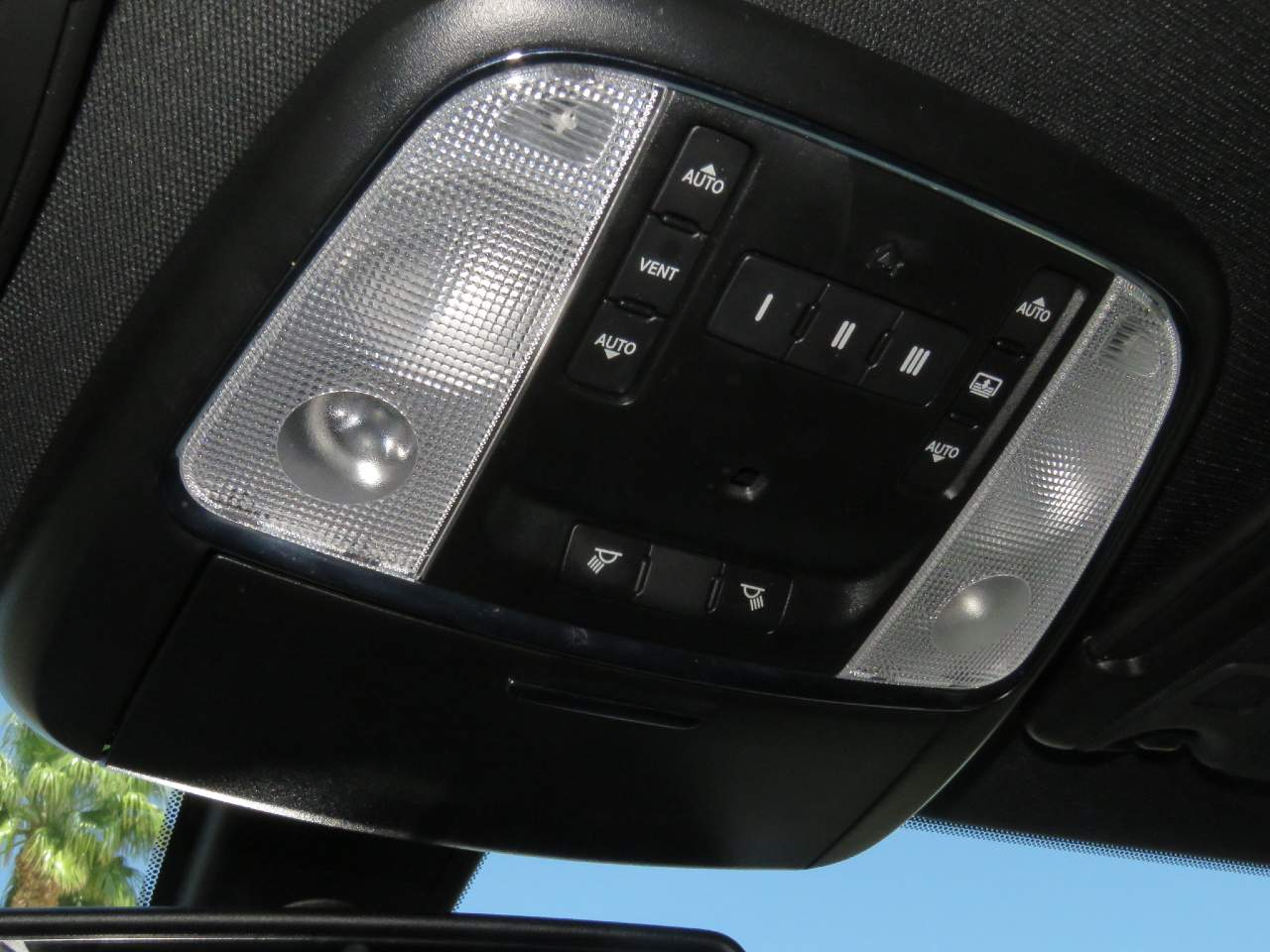 2018 Chrysler 300 S