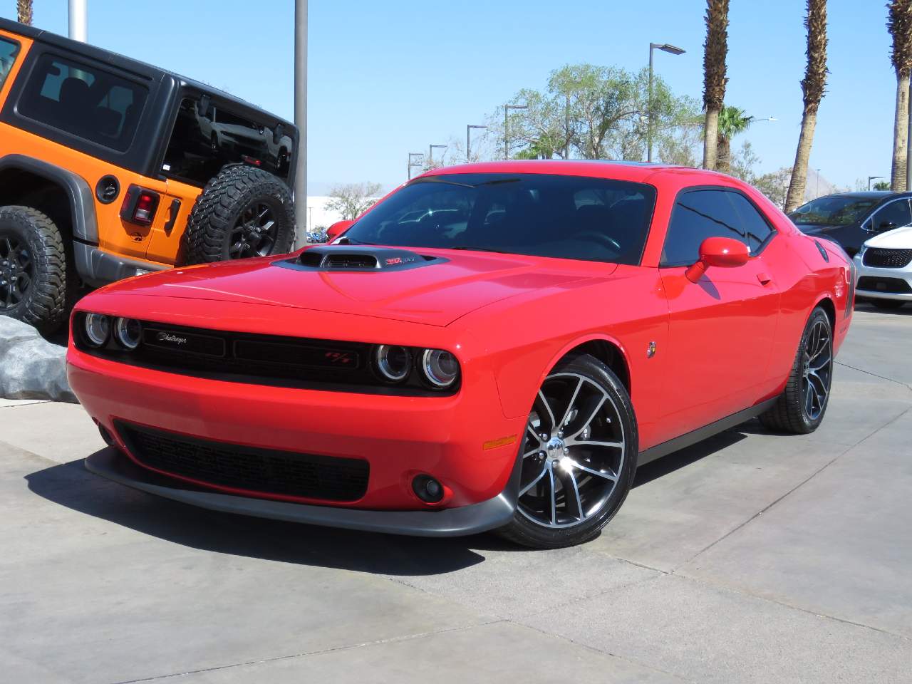 2016 Dodge Challenger 392 HEMI Scat Pack Shaker