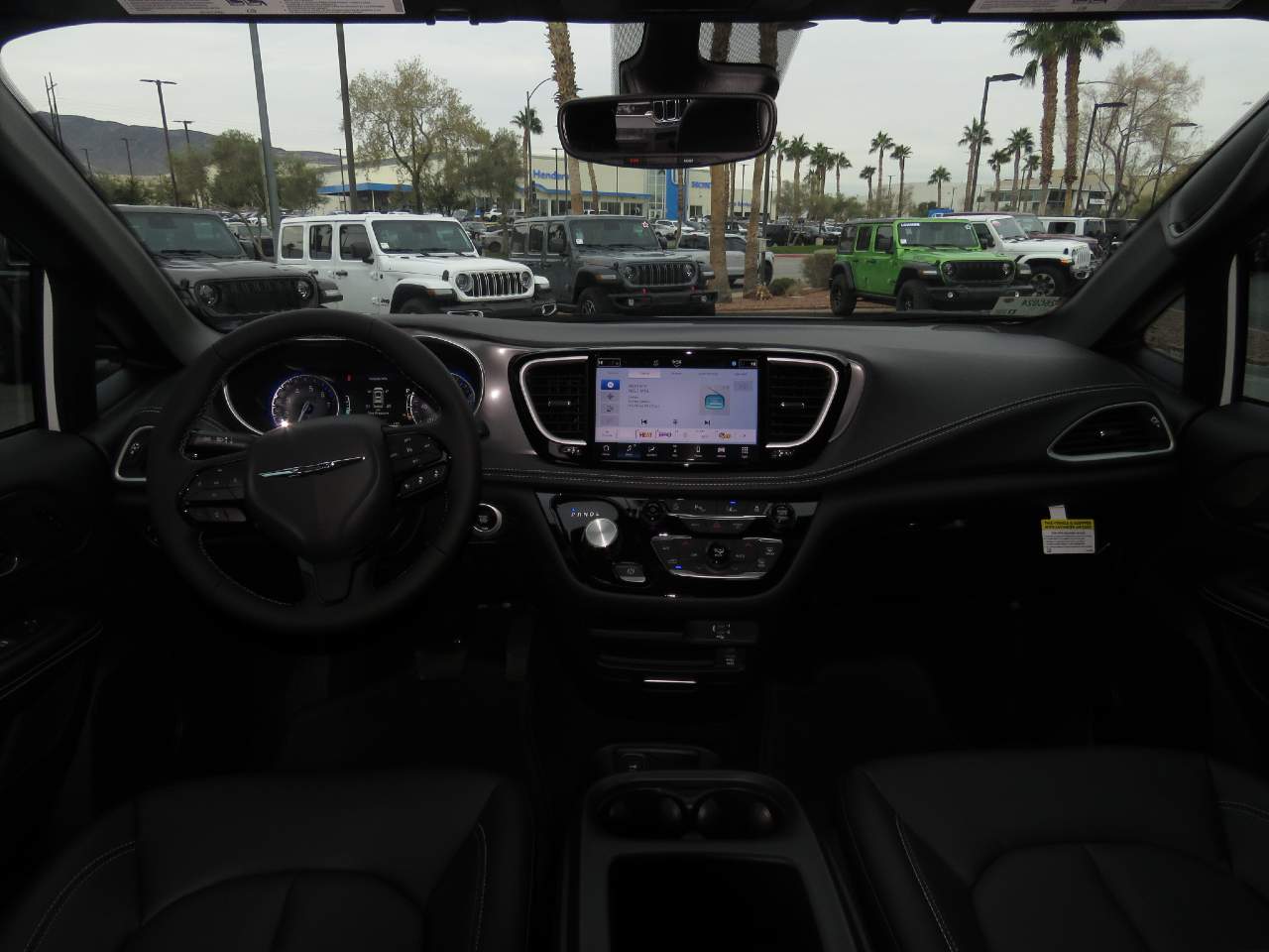 2026 Chrysler Pacifica Select