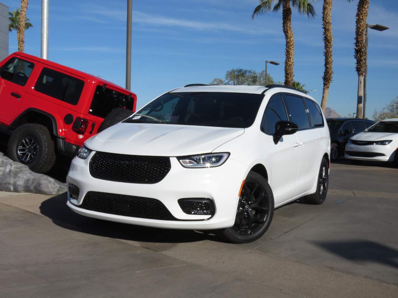 2026 Chrysler Pacifica Select