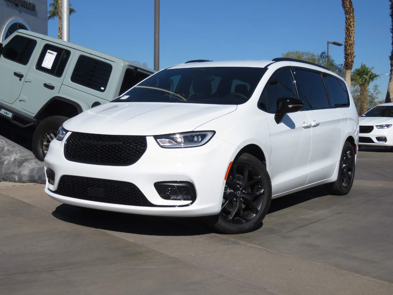 2026 Chrysler Pacifica Select