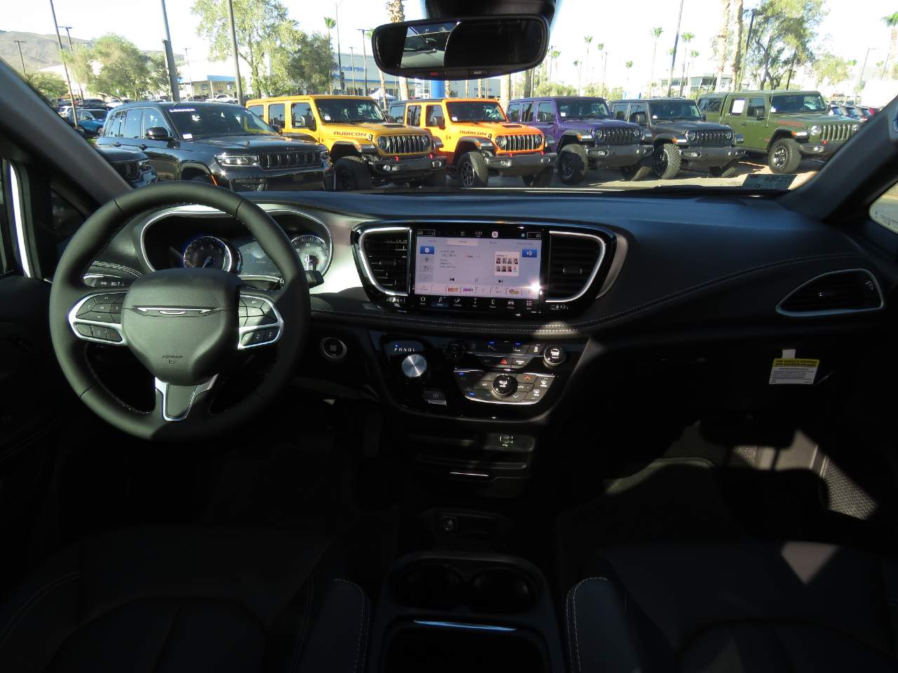 2027 Chrysler Pacifica Select