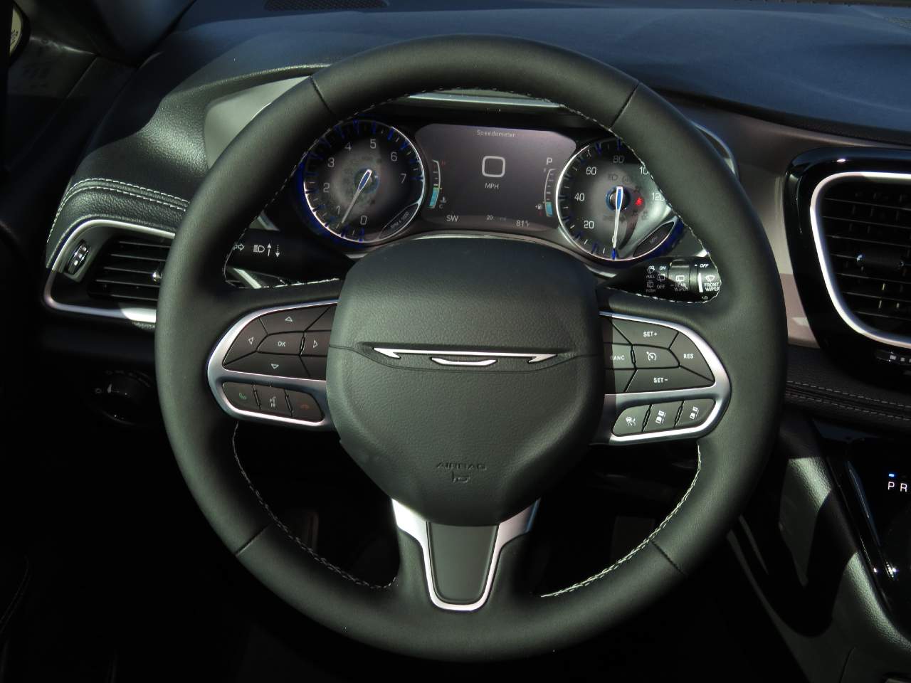 2027 Chrysler Pacifica Select