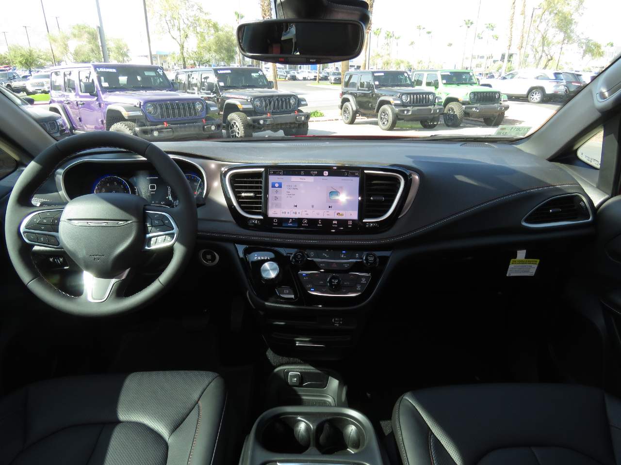 2027 Chrysler Pacifica Select