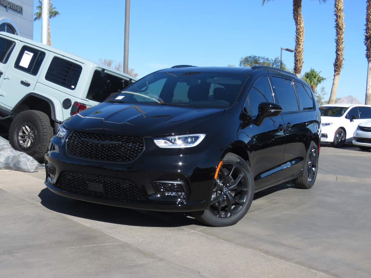 2026 Chrysler Pacifica Select
