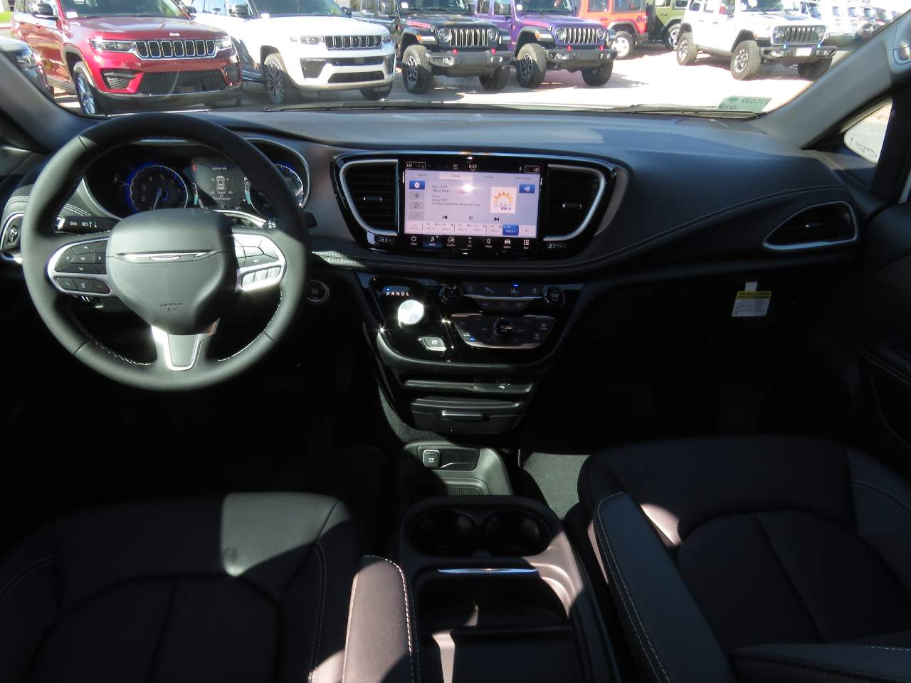 2027 Chrysler Pacifica Select
