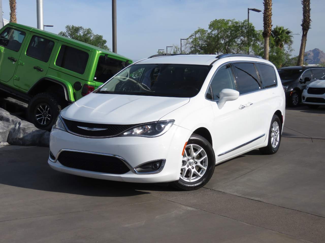 2020 Chrysler Pacifica Touring L