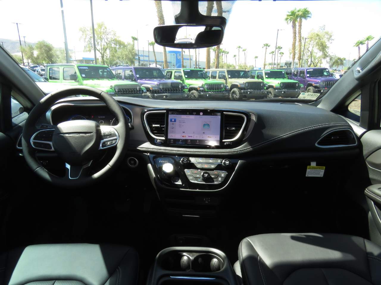 2027 Chrysler Pacifica Select