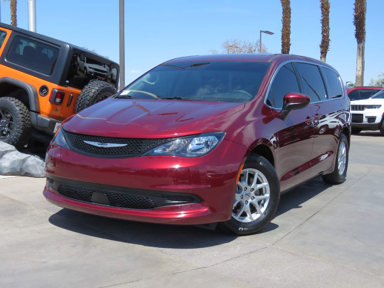 2022 Chrysler Voyager LX
