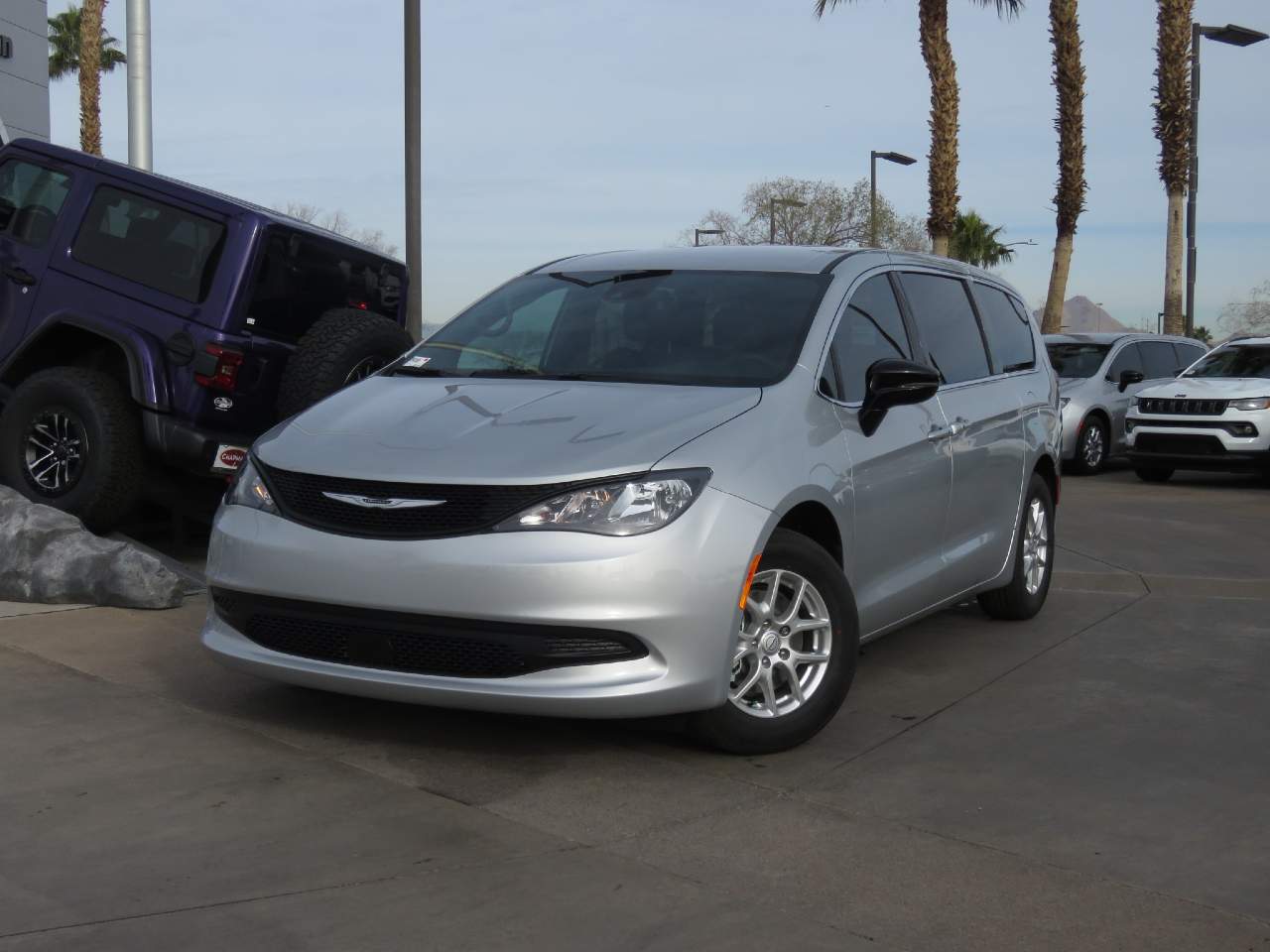 2026 Chrysler Voyager LX's photo