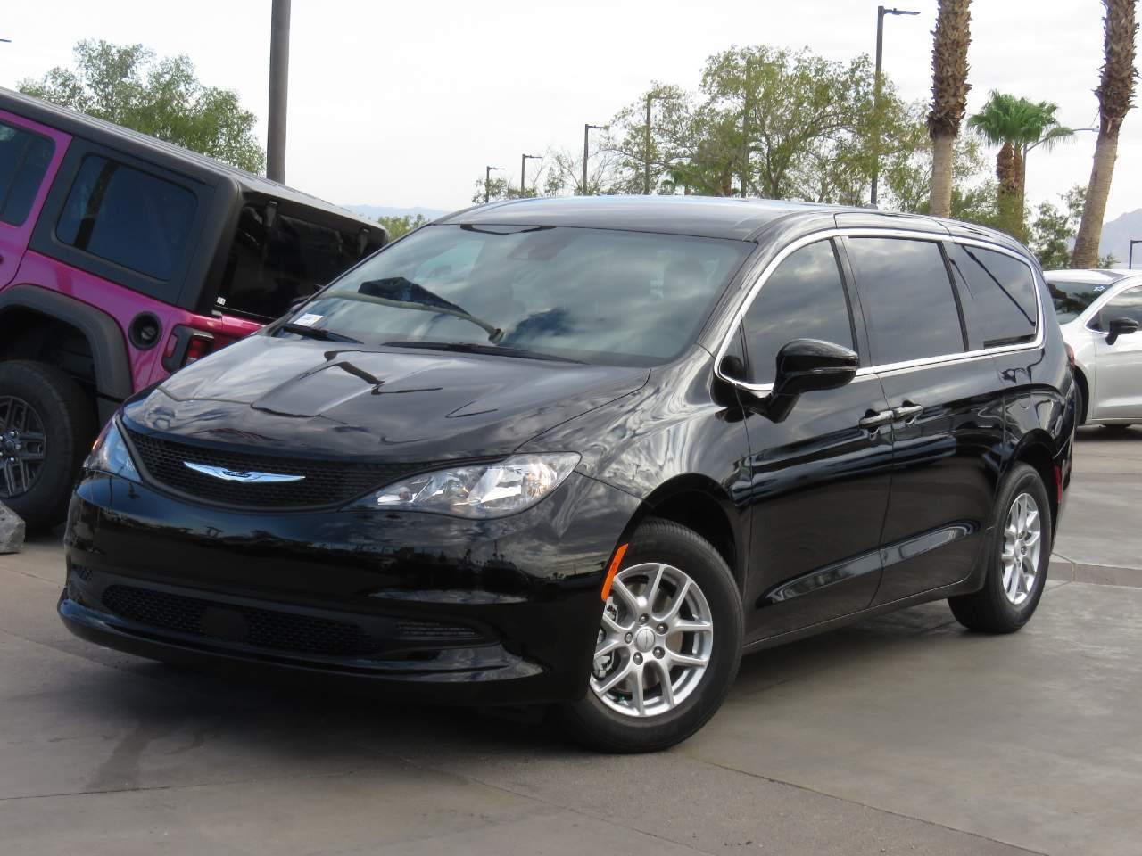 2027 Chrysler Pacifica LX