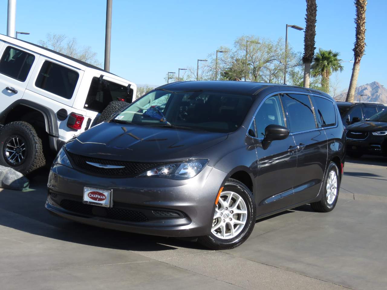 2022 Chrysler Voyager LX