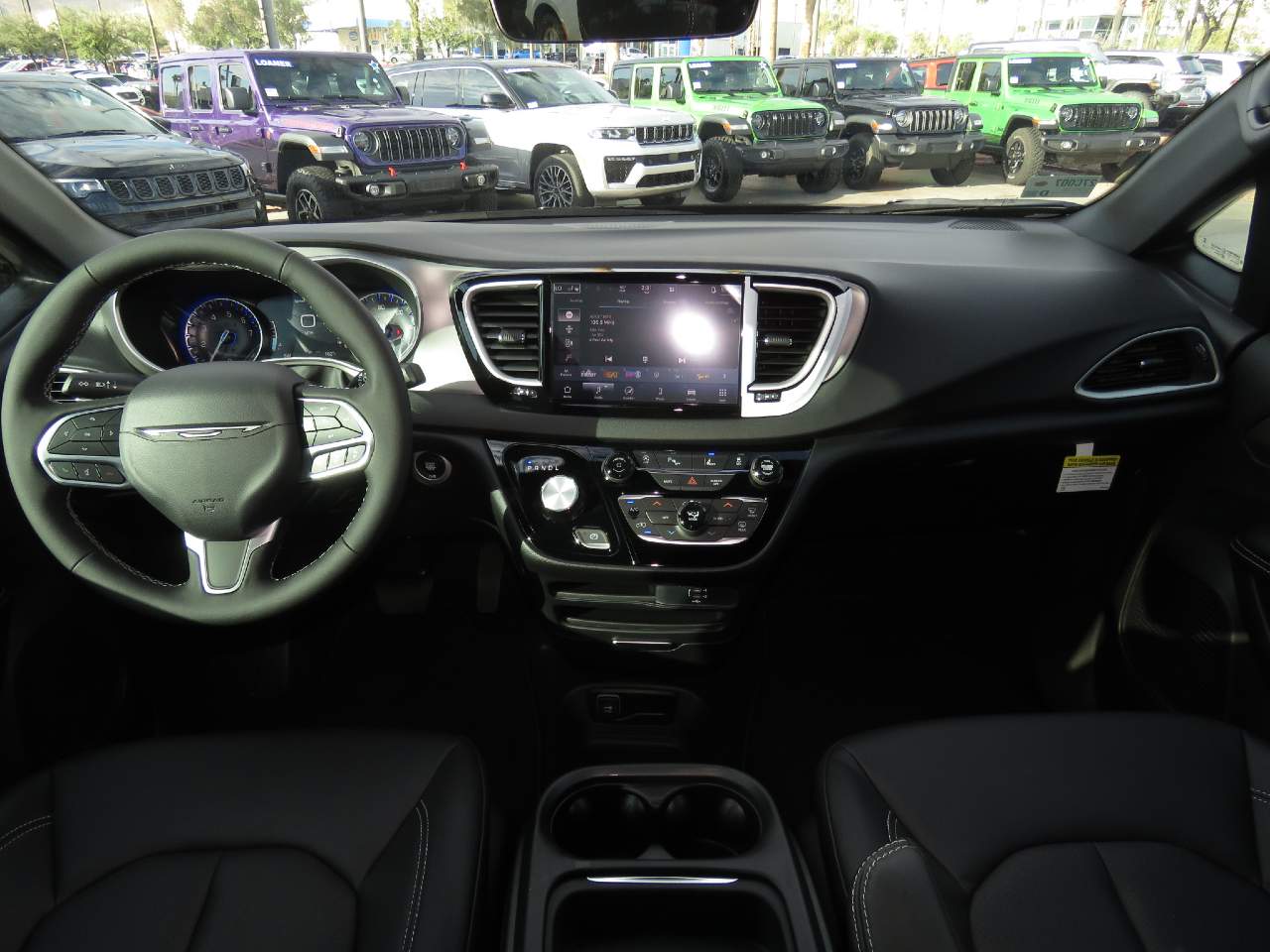 2027 Chrysler Pacifica LX