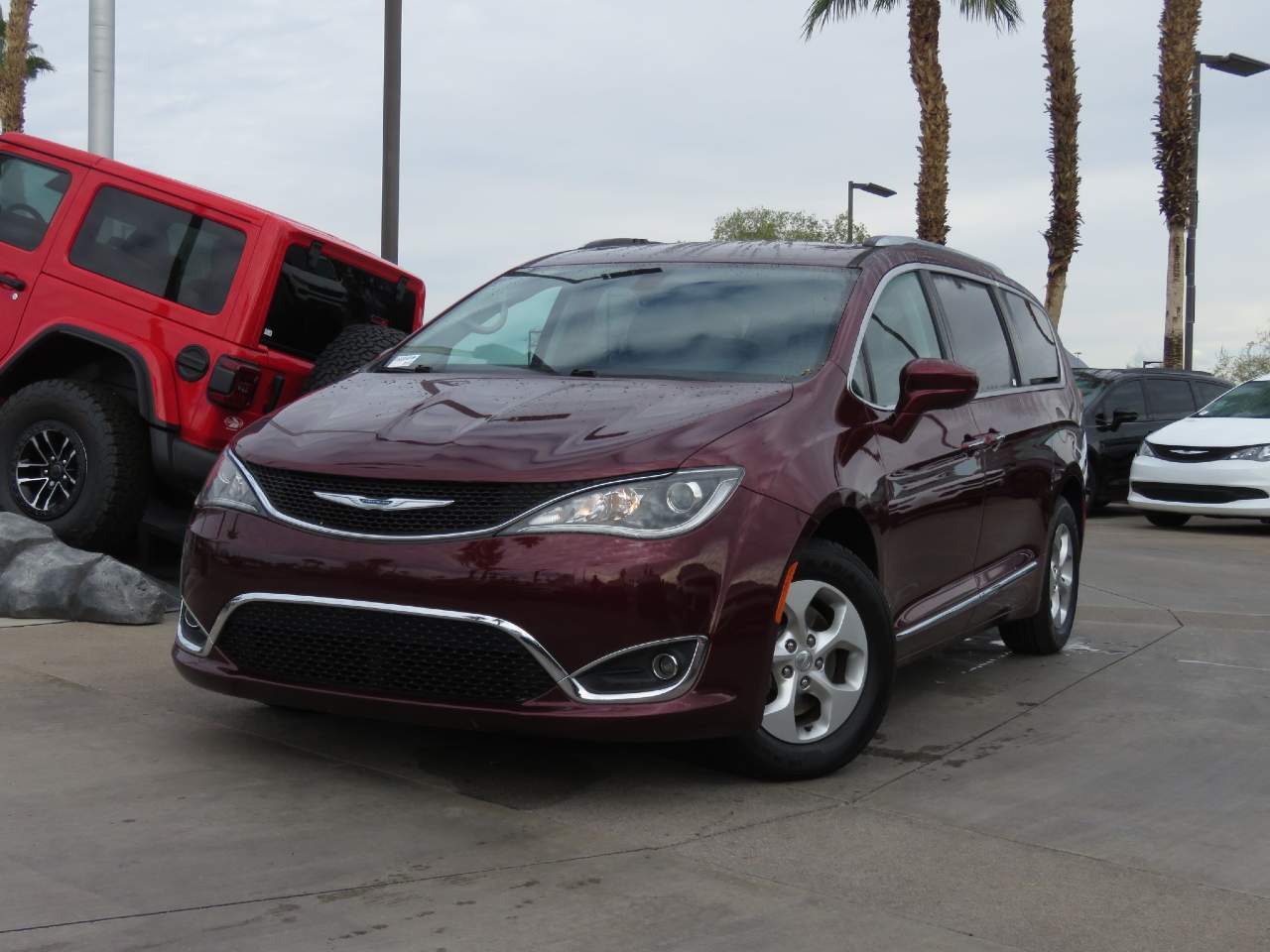 2017 Chrysler Pacifica Touring-L Plus