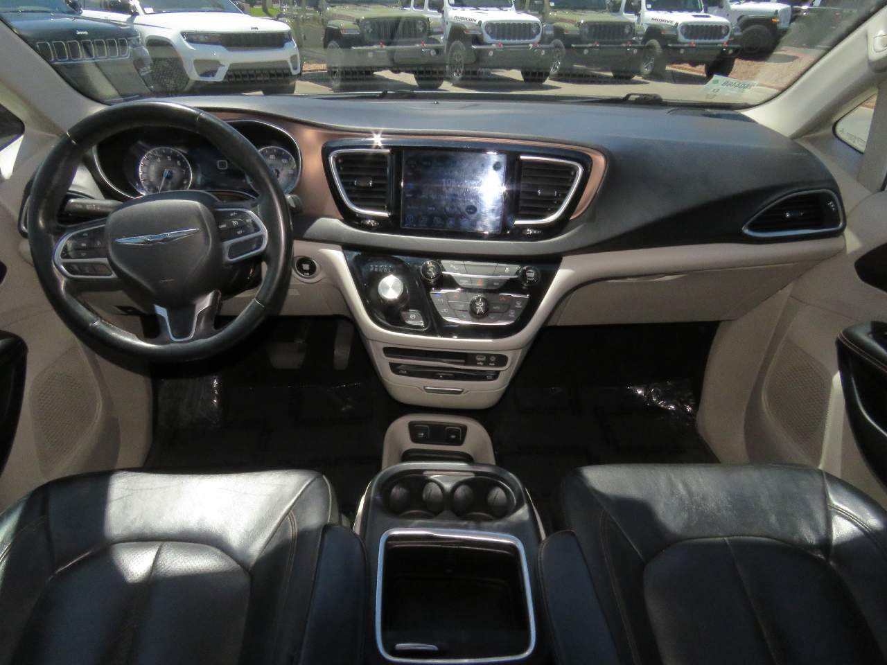 2017 Chrysler Pacifica Touring-L Plus