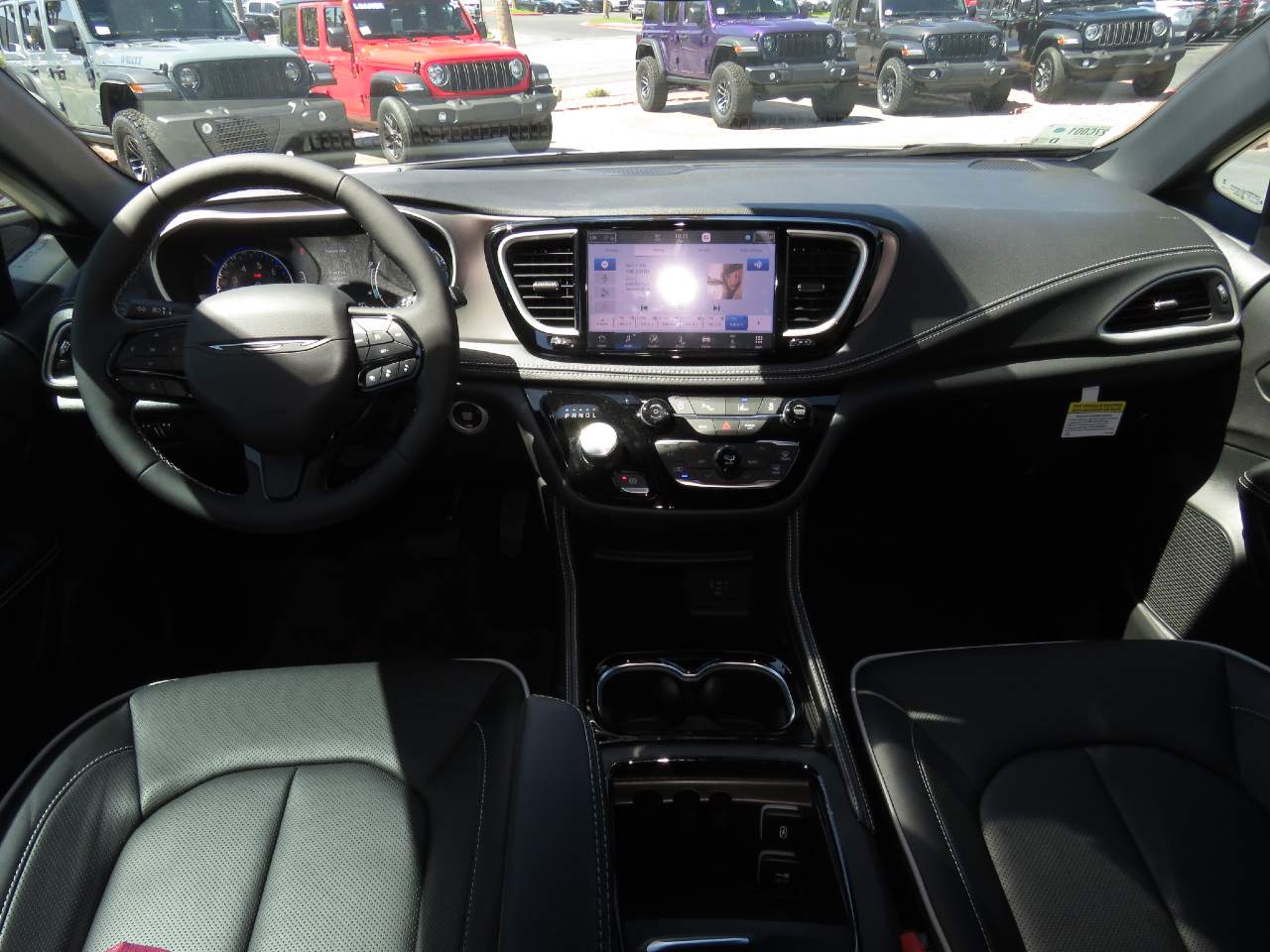 2027 Chrysler Pacifica Limited