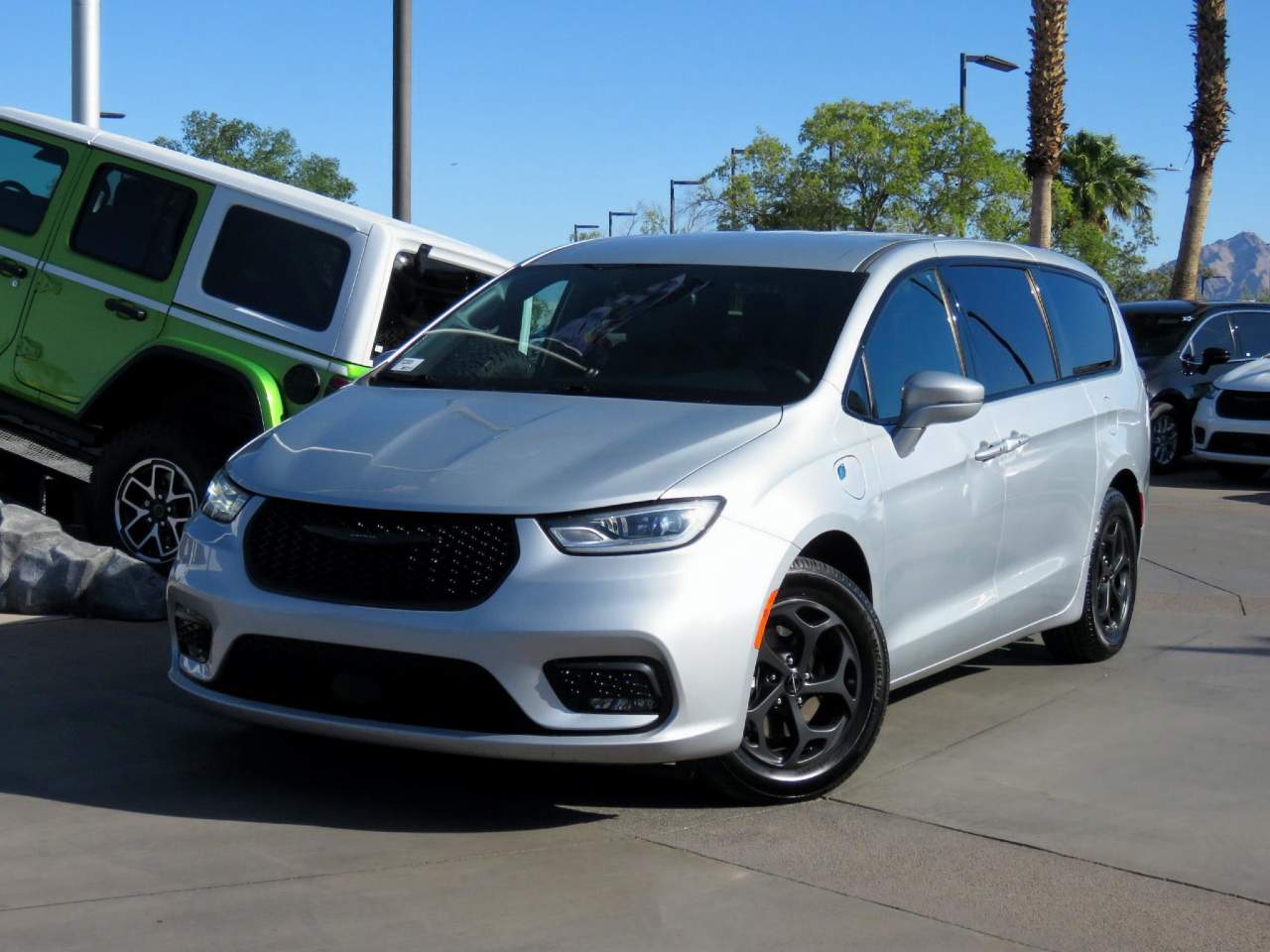 2022 Chrysler Pacifica Hybrid Touring L